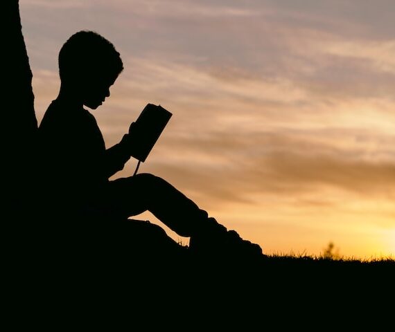 Benefits of reading ; How and Why to Develop A Regular Reading Habit