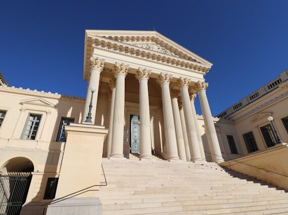 What Really Happens in Court – and How is Justice Impacted